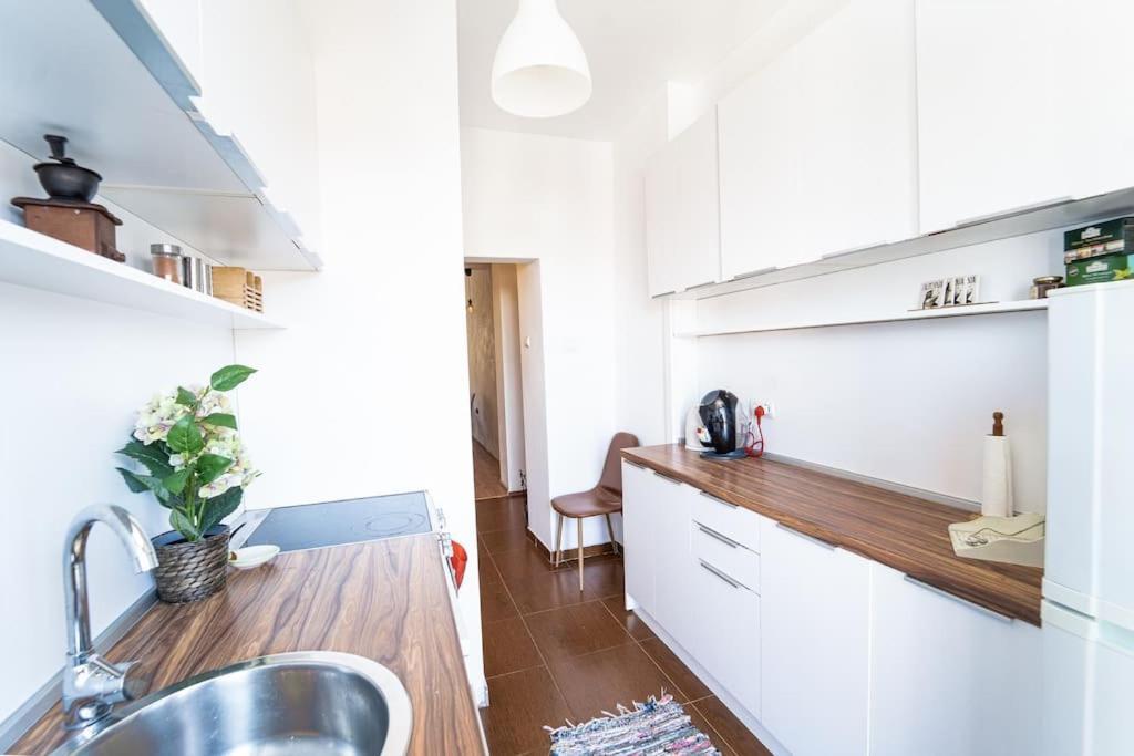Central Apartment 2Bd Next To Vitosha Bul. София Экстерьер фото