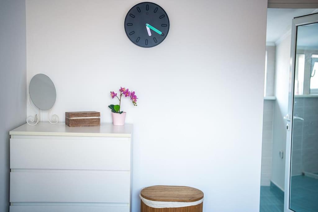 Central Apartment 2Bd Next To Vitosha Bul. София Экстерьер фото