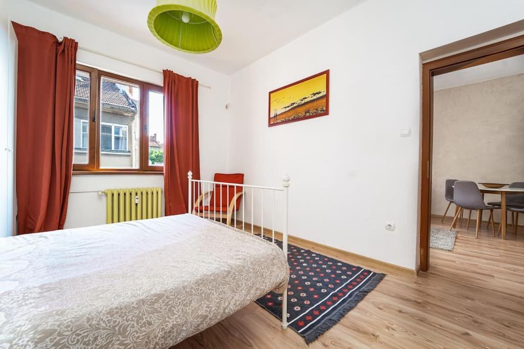 Central Apartment 2Bd Next To Vitosha Bul. София Экстерьер фото