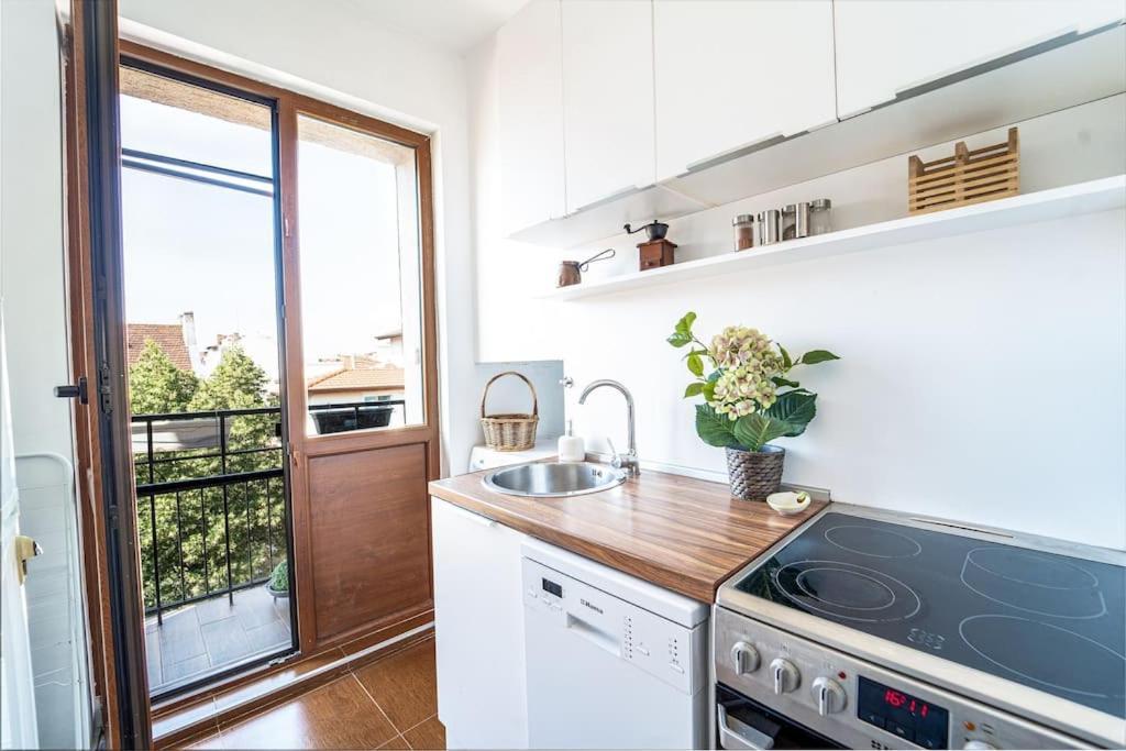 Central Apartment 2Bd Next To Vitosha Bul. София Экстерьер фото